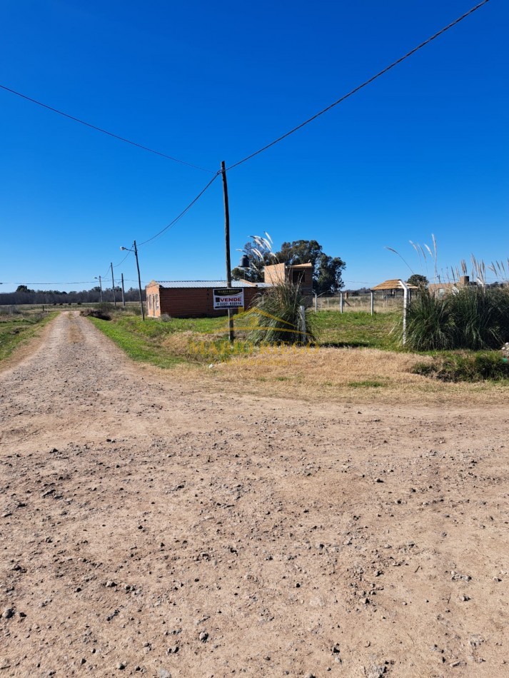 OPORTUNIDAD: VENTA DE TERRENO CON 2 DUPLEX A TERMINAR Y/O A REFORMAR.
