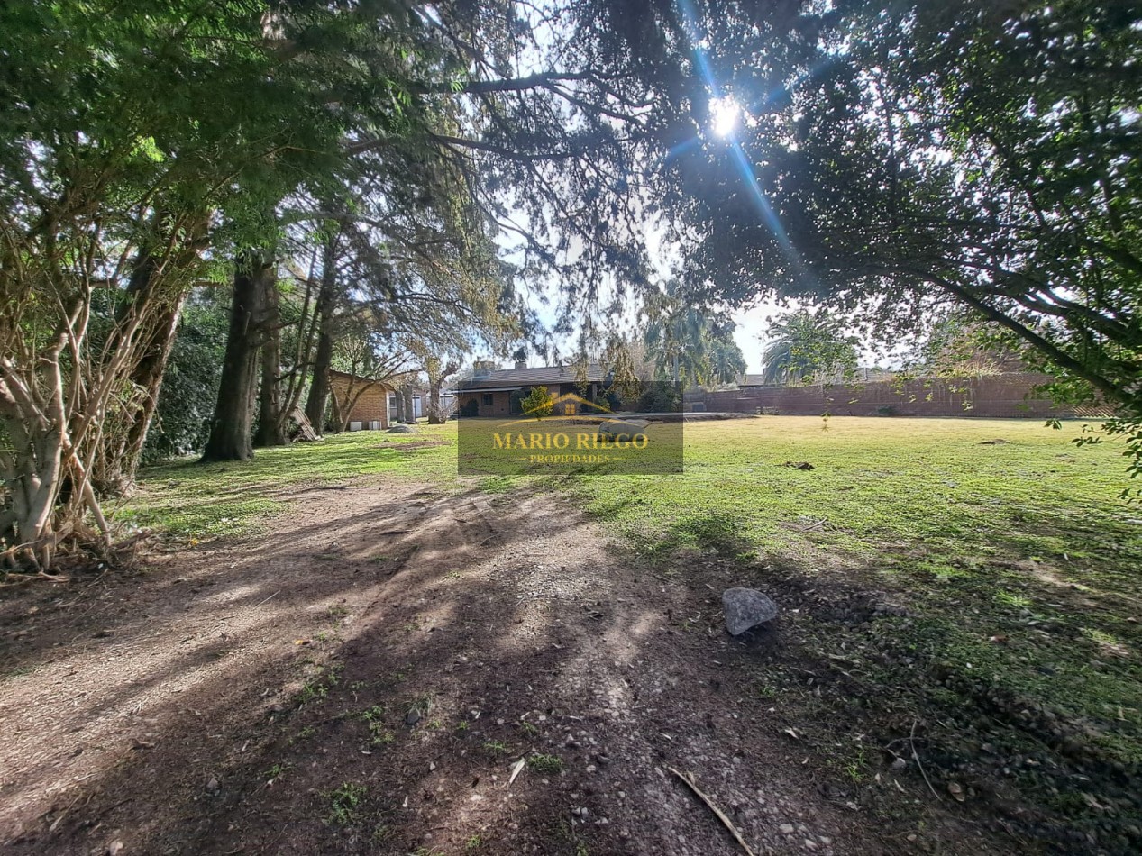 VENTA DE HERMOSA CASA QUINTA CON QUINCHO Y PILETA