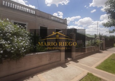 VENTA: EXCELENTE PROPIEDAD ESTILO ANTIGUO 